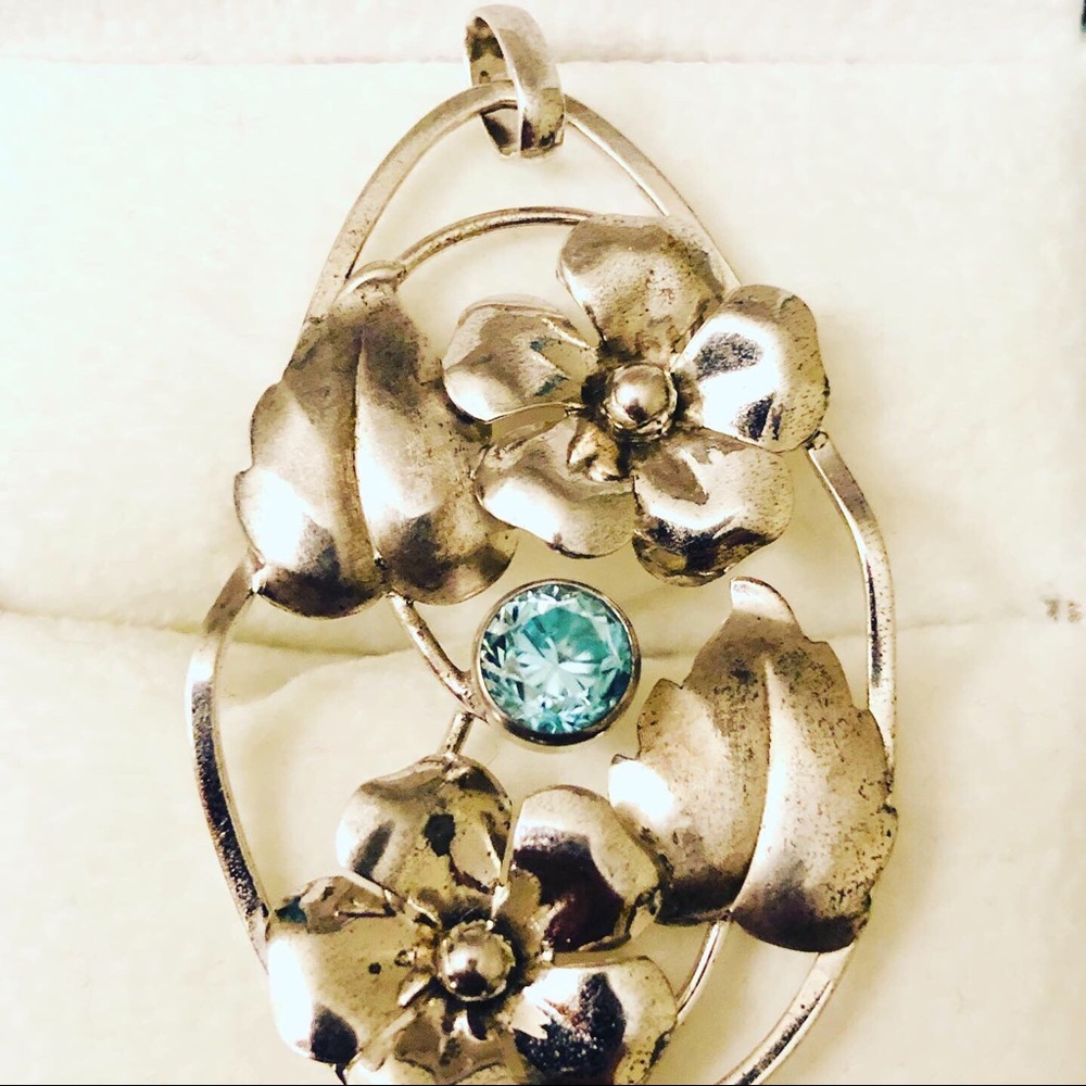 Bond Boyd Vintage Sterling Flower Pendant